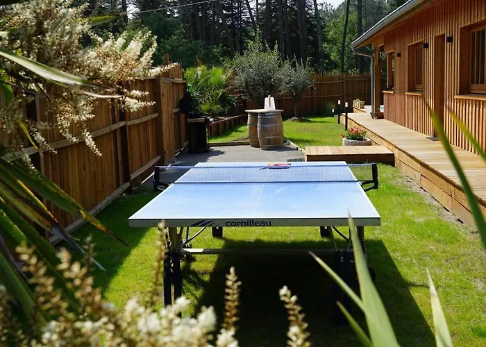 Cabane Noa Neuve- Piscine Chauffee